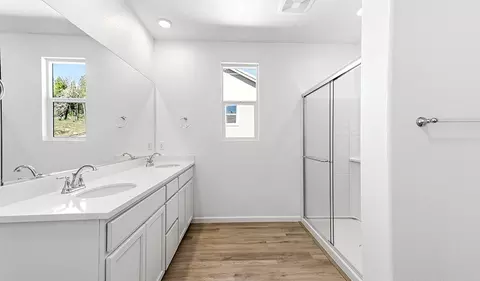 Bath - 310 Shamrock Dr, Grass Valley, CA 95945 photo 4 of 4