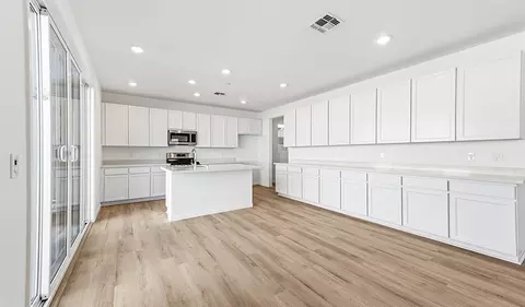 Kitchen - 310 Shamrock Dr, Grass Valley, CA 95945 photo 2 of 2