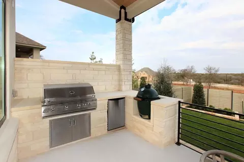 Exterior - 111 Shiner Ave, Kyle, TX 78640 photo 8 of 14