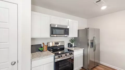 Kitchen - 340 Cedar Crest Dr, Pearl, MS 39208 photo 6 of 6