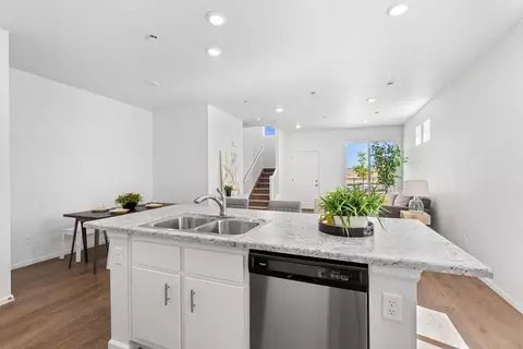 Kitchen - 21880 E 46th Pl, Aurora, CO 80019 photo 3 of 3