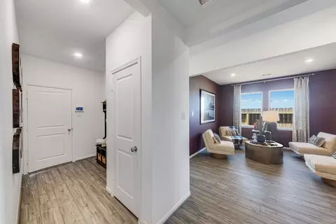 Entry Way - 727 Willow Grove Ln, Rosenberg, TX 77471 photo 13 of 16