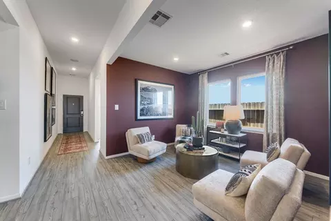 Entry Way - 727 Willow Grove Ln, Rosenberg, TX 77471 photo 14 of 16
