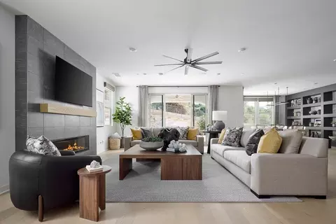 Living - 1381 Amanda Gln, Escondido, CA 92029 photo 1 of 5