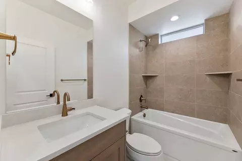 Bath - 6273 W Sollas Ct, Eagle, ID 83616 photo 11 of 12