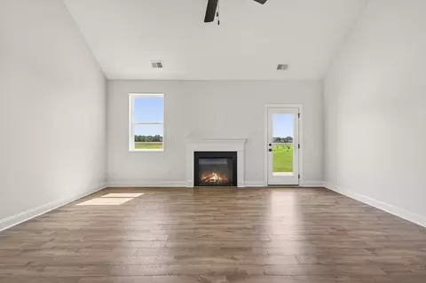 Living - 263 Margot Manor Dr, Benson, NC 27504 photo 2 of 3