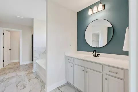 Bath - 263 Margot Manor Dr, Benson, NC 27504 photo 4 of 8