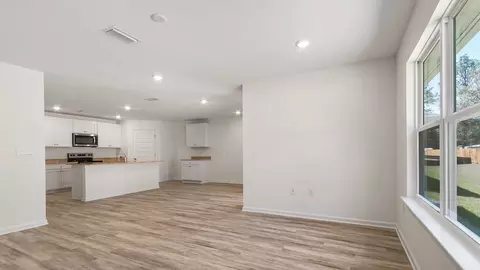 Living - 51 Dockside Rd, Freeport, FL 32439 photo 2 of 2