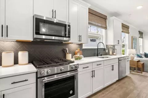 Kitchen - 107 Midpoint Blvd, Bluffton, SC 29910 photo 5 of 10