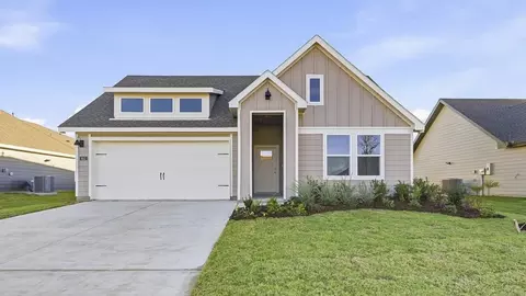 749 Sweet Pea Dr, Pilot Point, TX 76258