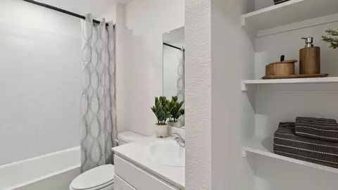 Bath - 107 Aston Way, Terrell, TX 75160 photo 1 of 3