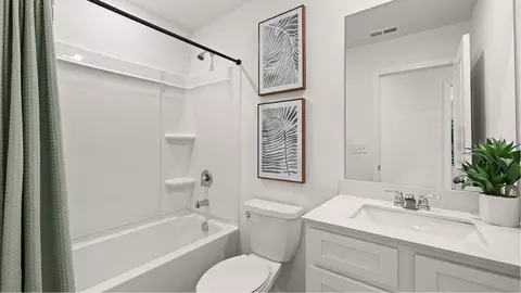 Bath - 302 River Birch Way, Warner Robins, GA 31093 photo 2 of 3