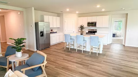 Kitchen - 17325 Whiskey Creek Trl, Parrish, FL 34219 photo 1 of 1