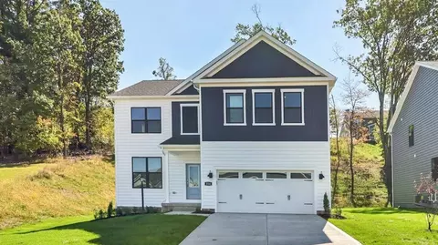 1010 Blueberry Dr, Indianola, PA 15051