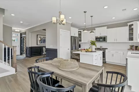 Dining - 12700 Beaver Point Dr, Midlothian, VA 23112 photo 4 of 8