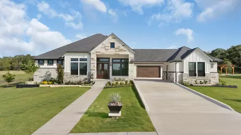 1301 Paxton Ln, Florence, TX 76527