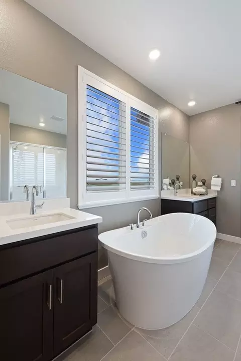 Bath - 3726 Darnoch Ave, Lathrop, CA 95330 photo 4 of 4