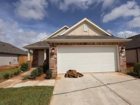 1033 Garnet Star Dr, La Marque, TX 77568