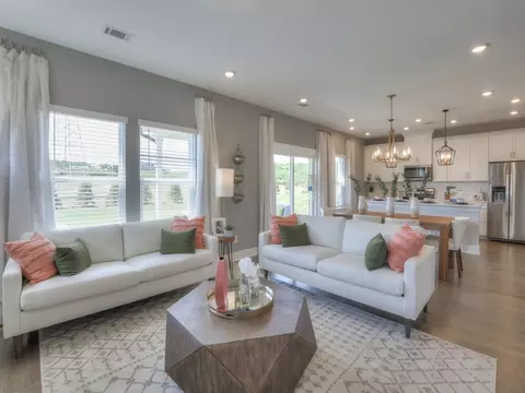 7796 Richmond Trl, Fairburn, GA 30213