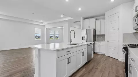 Kitchen - 3980 Kennebunk Loop, Mount Dora, FL 32757 photo 2 of 2