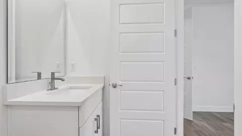 Bath - 3980 Kennebunk Loop, Mount Dora, FL 32757 photo 2 of 4