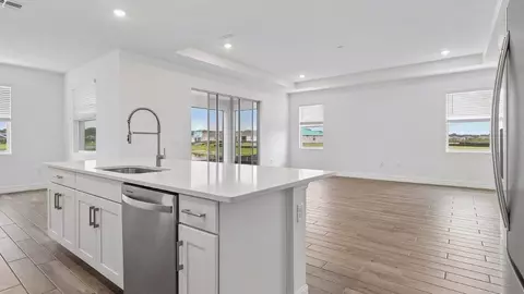 Living - 3980 Kennebunk Loop, Mount Dora, FL 32757 photo 2 of 3