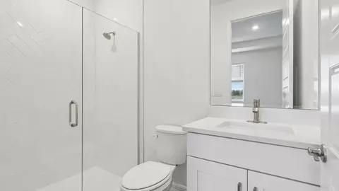 Bath - 3980 Kennebunk Loop, Mount Dora, FL 32757 photo 2 of 6