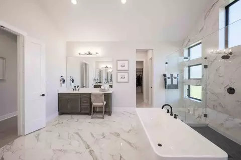 Bath - 99 James Estates Dr, Fulshear, TX 77441 photo 6 of 11