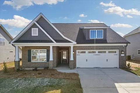 1040 Fairhaven Dr, Mebane, NC 27302