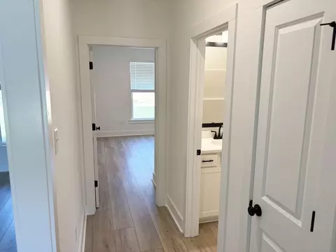 Entry Way - 5904 Luckenbach Ln, Crestview, FL 32539 photo 3 of 4