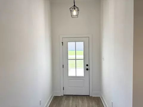 Entry Way - 5904 Luckenbach Ln, Crestview, FL 32539 photo 2 of 4