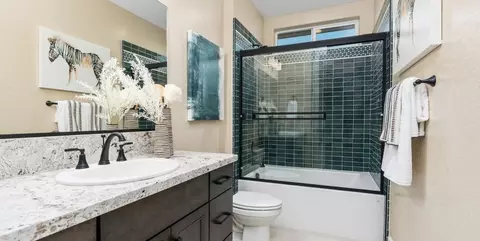 Bath - 294 N Vista Ave, Fowler, CA 93625 photo 1 of 3