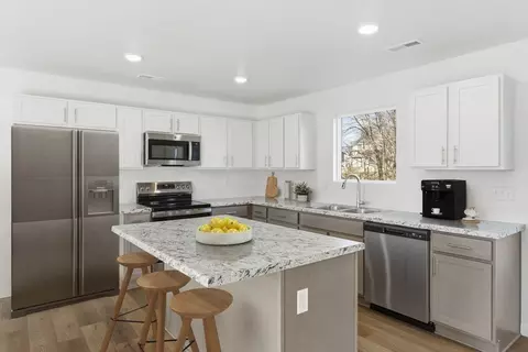 Kitchen - 879 S Orchard Way, Springfield, MO 65802 photo 1 of 3