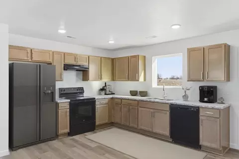 Kitchen - 879 S Orchard Way, Springfield, MO 65802 photo 3 of 3