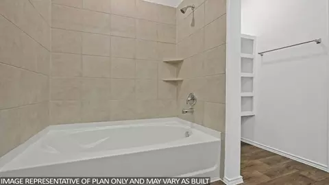 Bath - 7235 Rolling Valley Ln, Conroe, TX 77304 photo 4 of 5