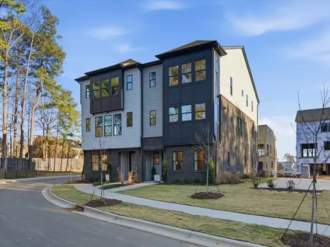 13018 Lucy Park Ln, Charlotte, NC 28277