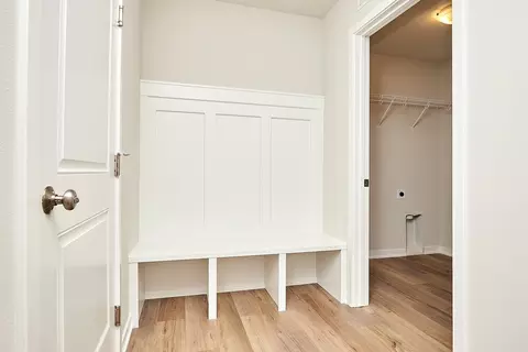 Entry Way - 4375 E 44th St, Des Moines, IA 50317 photo 1 of 1