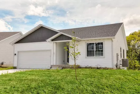 Exterior - 4375 E 44th St, Des Moines, IA 50317 photo 10 of 10