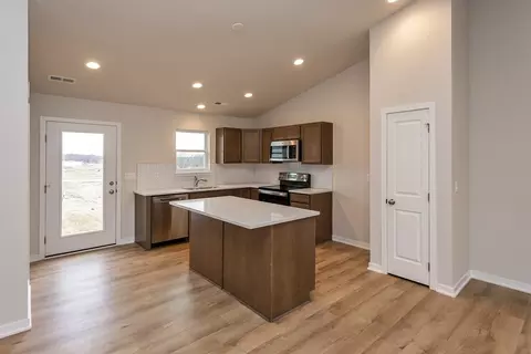Kitchen - 4375 E 44th St, Des Moines, IA 50317 photo 1 of 3