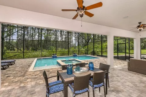 Exterior - 3022 Eagles Flight Pl, Brandon, FL 33511 photo 5 of 9