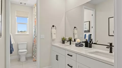 Bath - 1745 Margaret Way, Dublin, CA 94568 photo 8 of 24