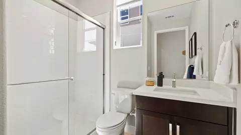 Bath - 1745 Margaret Way, Dublin, CA 94568 photo 10 of 24