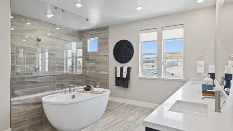 Bath - 1745 Margaret Way, Dublin, CA 94568 photo 11 of 24