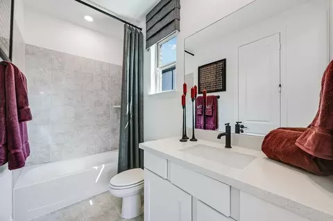 Bath - 833 Nightfall Ct, Celina, TX 75009 photo 2 of 15