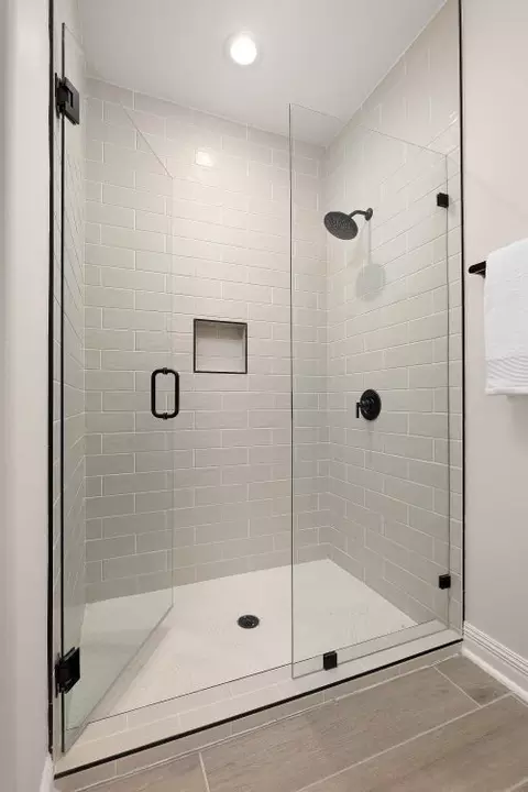Bath - Undisclosed, Laredo, TX 78046 photo 3 of 7