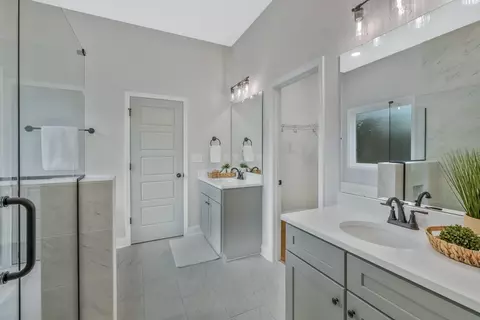 Bath - 18 Main St, Madison, AL 35758 photo 3 of 5