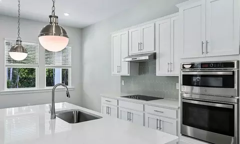 Kitchen - 100 Cres Shrs Rd, Saint Augustine, FL 32086 photo 2 of 4