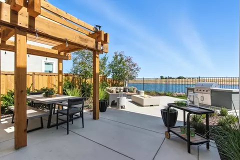 Exterior - 4329 Tullamore Ave, Lathrop, CA 95330 photo 4 of 27
