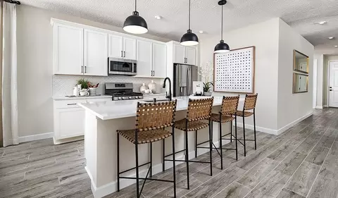 Kitchen - 1713 N 79th Dr, Phoenix, AZ 85035 photo 6 of 10