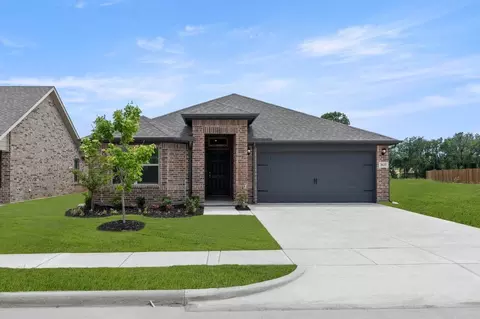 1633 Elle Ln, Aubrey, TX 76227